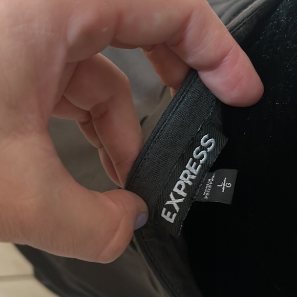 EXPRESS | Women’s Charcoal Ruffled Bling Halter Top Size Large - Picture 5 of 5